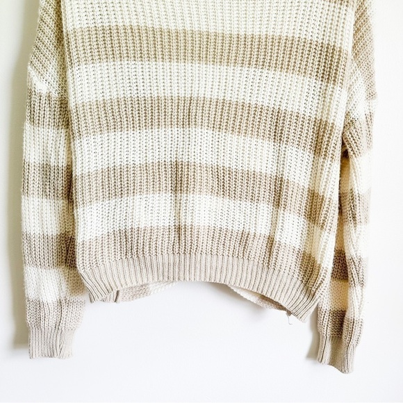 ASOS PrettyLittleThing Tan Cream Stripe twist back sweater sz Small/ Medium - Picture 7 of 10